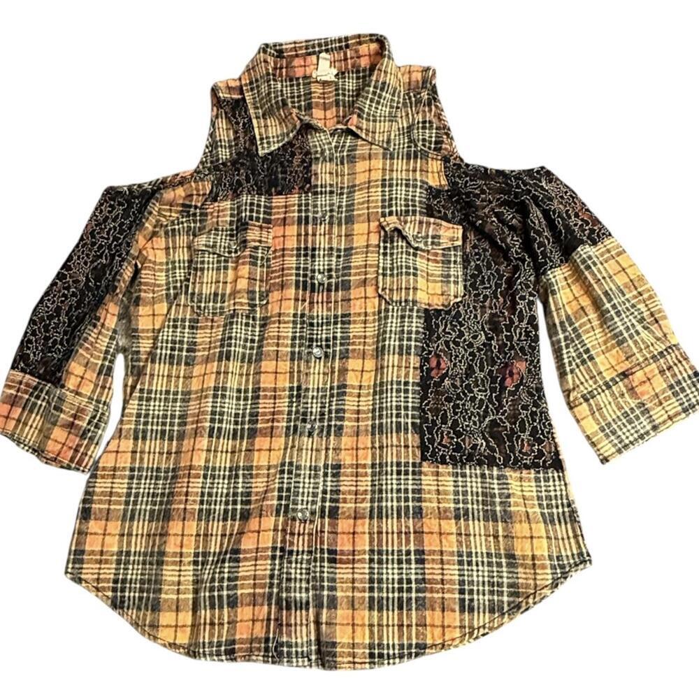 Gimmicks by BKE Cold Shoulder Patchwork Plaid Top… - image 1
